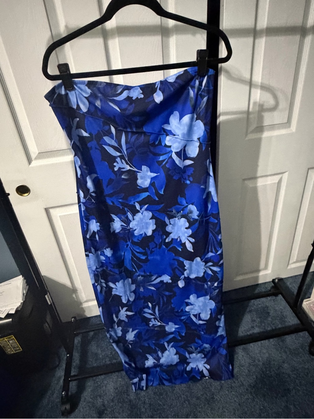 Pretty Garden Blue Floral Strapless Women’s Dress. Size Xl. New with tags
